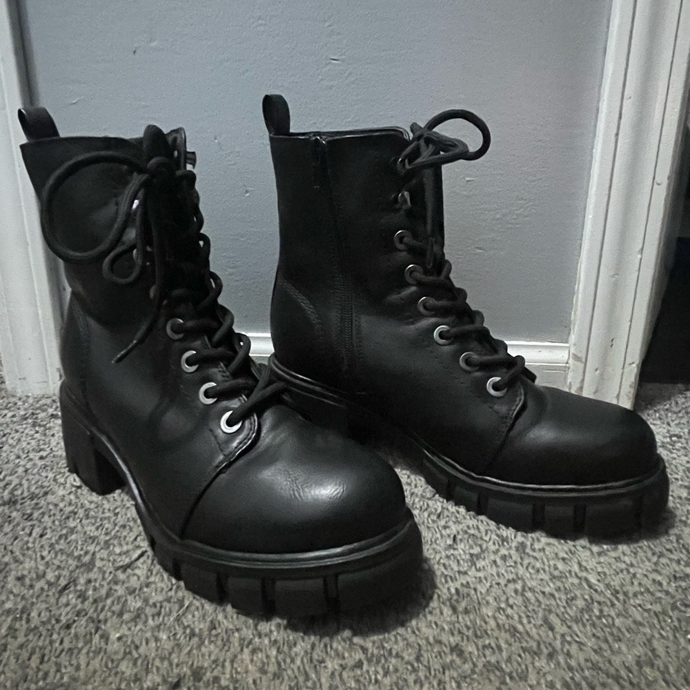 Black combat boots….size 7.5….2” heel….Mia brand